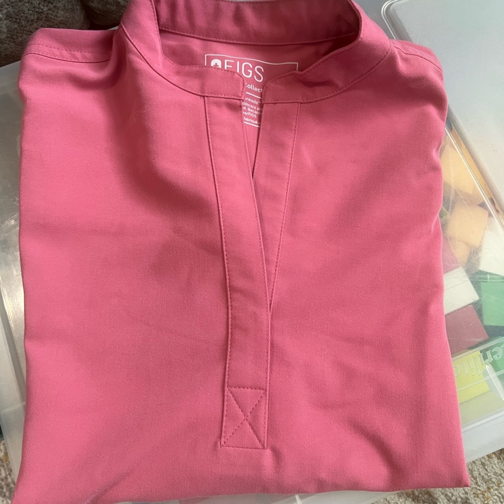 Rafaela oversized scrub top in BCA rose quartz XXS